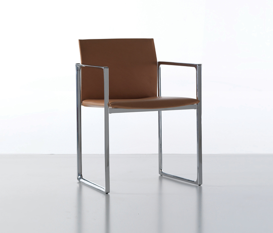 184 EVE - Chairs from Cassina | Architonic