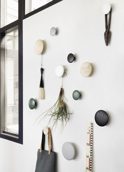 The Dots Coat Hooks | Small | Ganchos simples | Muuto