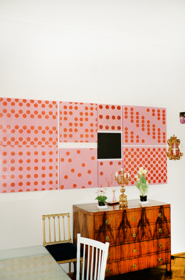 moveable wallpaper dots 1 | Wall art / Murals | Nina Levett