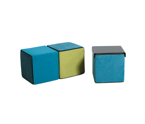 Click Upholstered cube | Pufs | die Collection