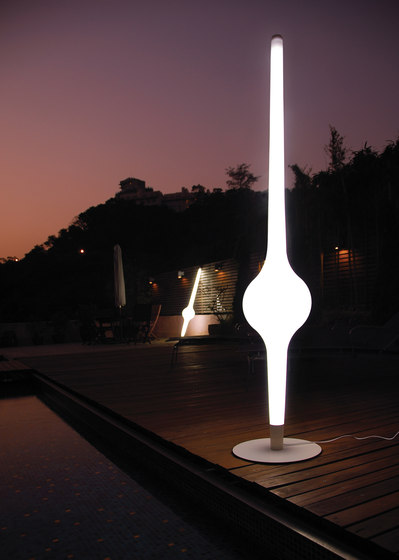 Sticklight floor lamp | Lampade piantana | Innermost