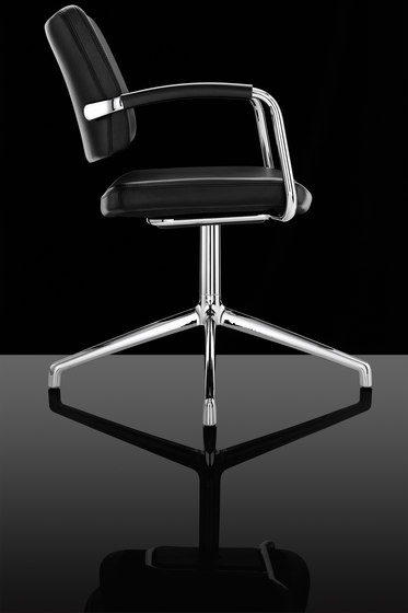 Pro Meeting Chair | Chairs | Boss Design