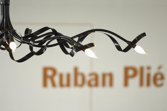 Ruban Plié Chandelier round | Suspended lights | Jacco Maris