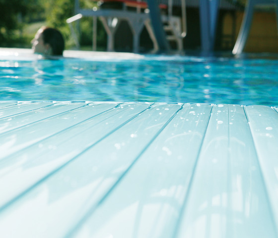COVREX | Couvertures piscine | REHAU