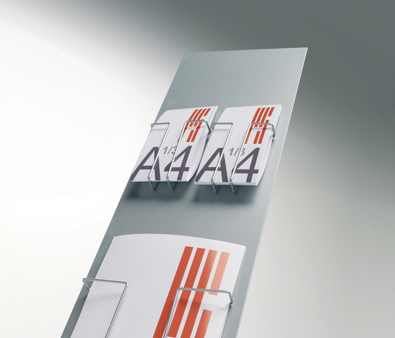 837 Inclined display “Alians” in metal | Display stands | Planning Sisplamo