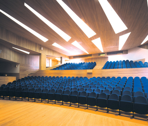 Metropolitan | Auditorium seating | Aresline