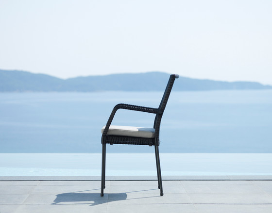 Newport Chair with Armrests | Chaises | Cane-line