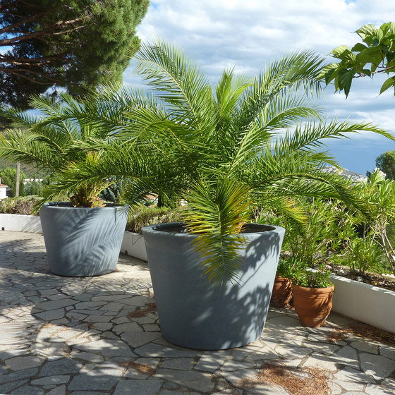 Composites Vaso Planters | Plant pots | Streetlife