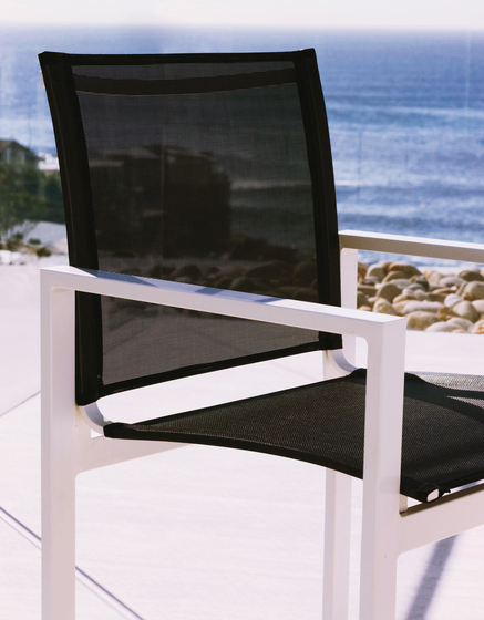 Piano Carver Chair | Sillas | Harbour Outdoor