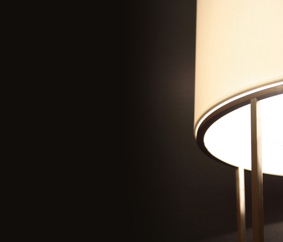 2098 F SQ 35 Floor lamp | Free-standing lights | Luz Difusión