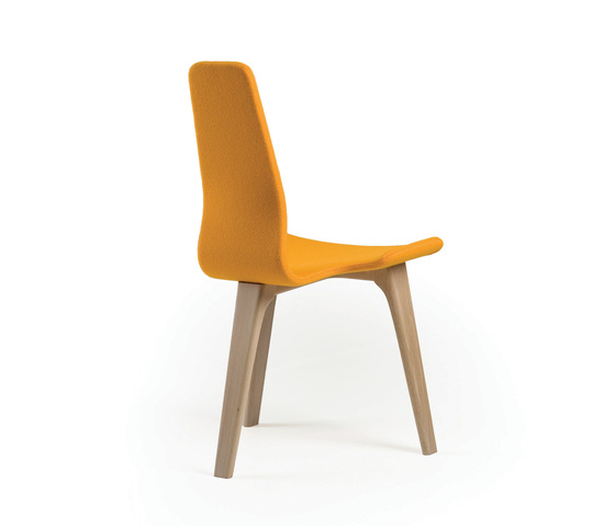 Tapas Upholstered Dining Chair | Stühle | Matthew Hilton