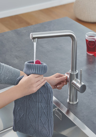 GROHE Red Mono Pillar tap and L size boiler by GROHE