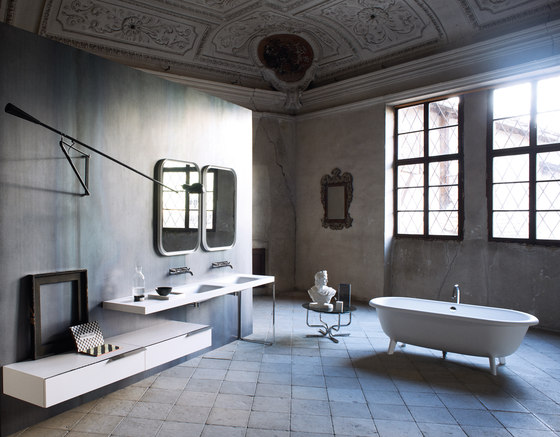 Flat XL | Meubles muraux salle de bain | Agape