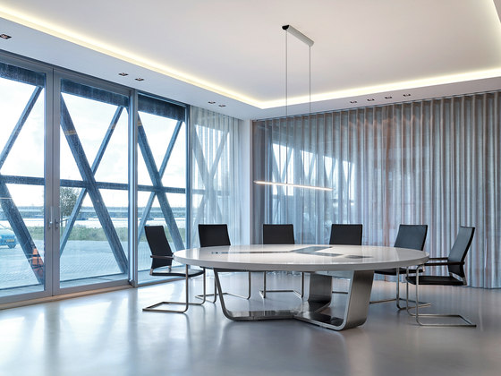 S 8100 | Contract tables | Thonet