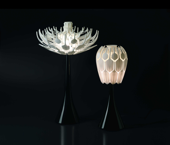 Bloom Table Lamp - Low Version | Tischleuchten | .MGX by Materialise