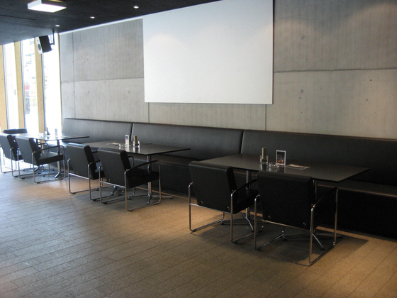 Genio Lounge 2-Seater | Sofas | Dietiker