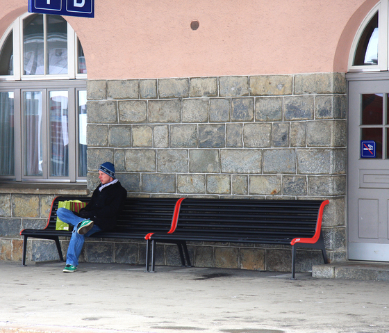 RhB Bench with backrest | Benches | BURRI