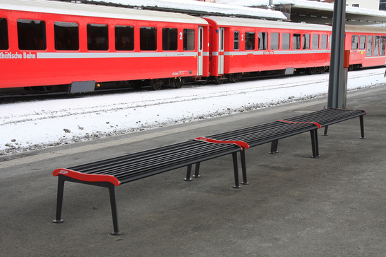 RhB Bench with backrest | Benches | BURRI