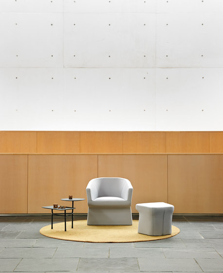 Fedele armchair & pouf | Sillones | viccarbe