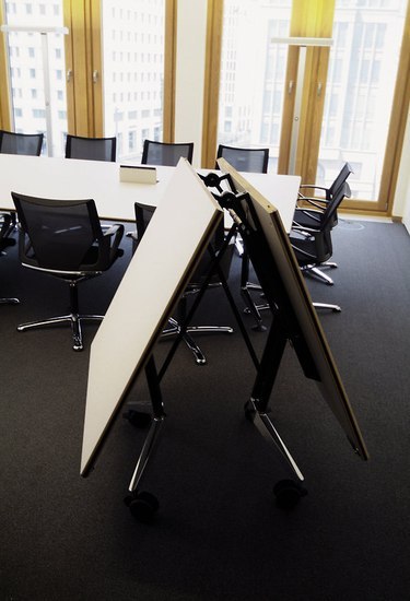 Confair Folding Table | Contract tables | Wilkhahn