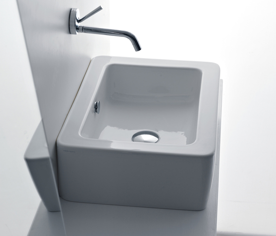 Ego Washbasin 90 asymmetric sink | Wash basins | Kerasan