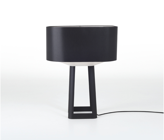 Tiga Floor lamp | Free-standing lights | noonbarcelona