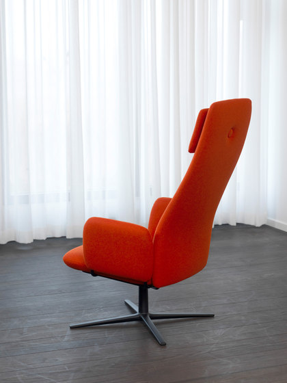 Dundra Chair S70A Upholstered Armchair | Stühle | Blå Station