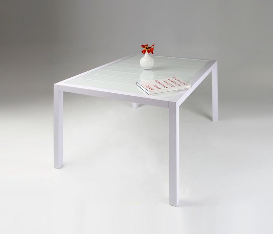 Lamola Aluminium | Tables de repas | Richard Ábedu