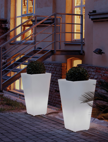 Y-Pot Light | Vasi piante | Slide