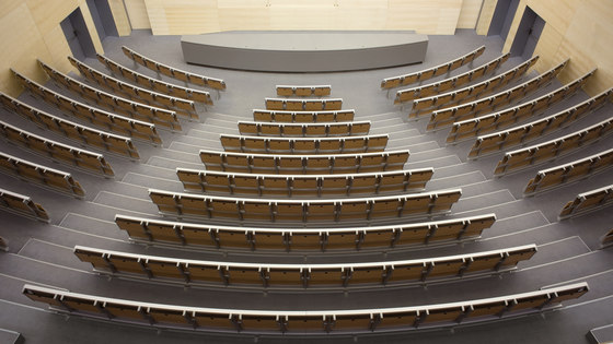 Runner Upholstered version | Auditorium seating | Lamm