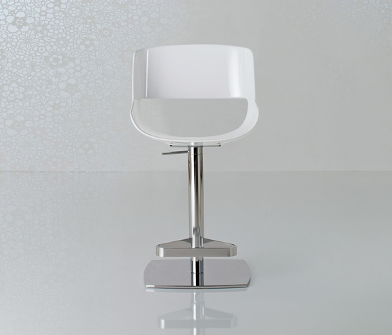 Amaranta Swivel chair | Chairs | Enrico Pellizzoni