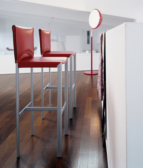 Bilbao Armchair | Stühle | Enrico Pellizzoni