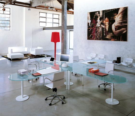 Valeo Desk | Desks | Enrico Pellizzoni