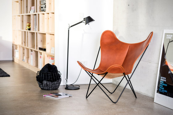 Hardoy | Butterfly Chair | Sleek Leather | Armchairs | Manufakturplus