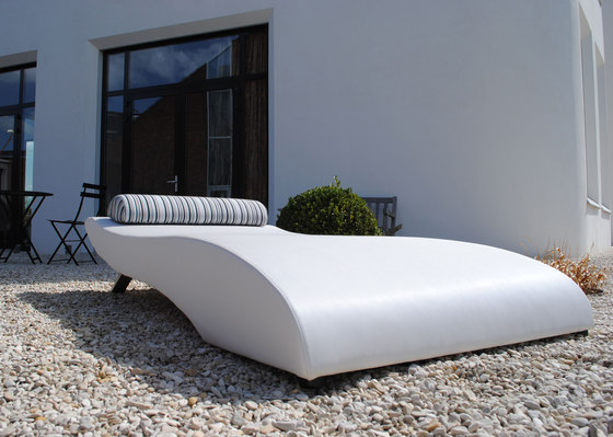 Wave | Sun loungers | Design2Chill