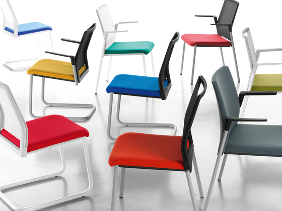 Plural | Chaises | Forma 5