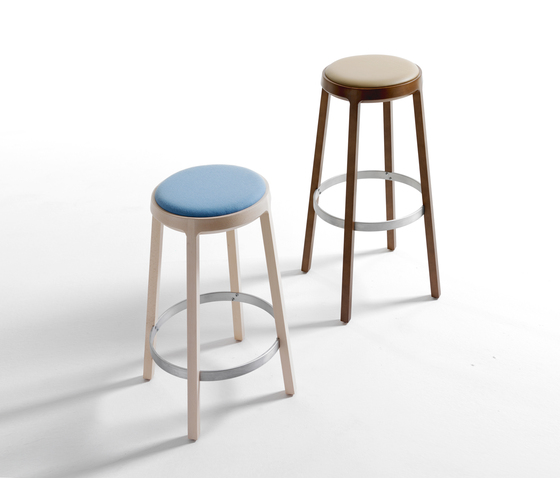 Aro 694 M | Stools | Capdell