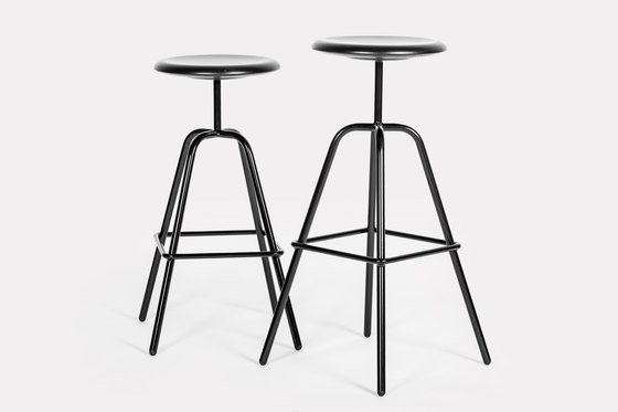 Herrenberger stool | Taburetes de bar | Atelier Haußmann