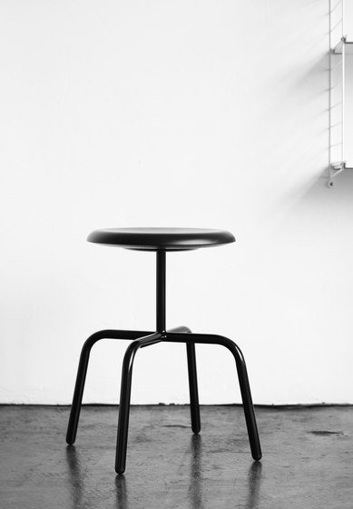 Herrenberger stool | Taburetes | Atelier Haußmann