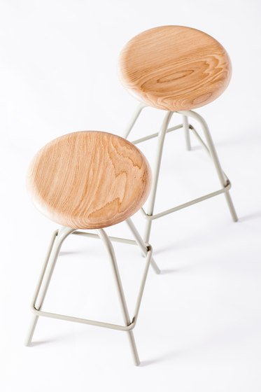 Herrenberger stool | Tabourets | Atelier Haußmann