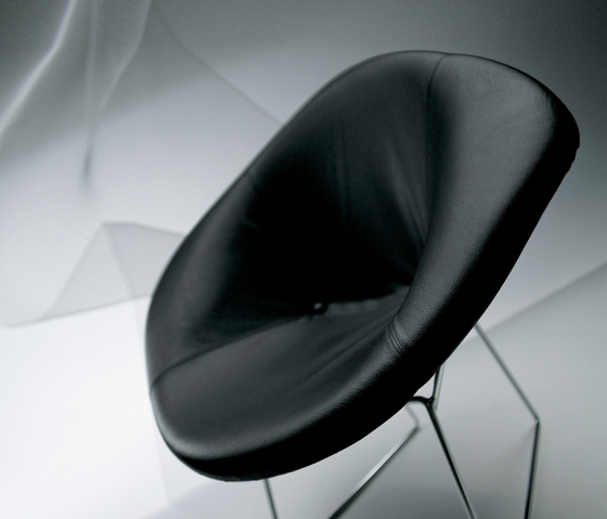 Calis Chair | Armchairs | Via Della Spiga