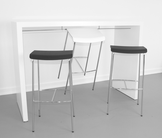 Meeting table | Standing tables | Magnus Olesen