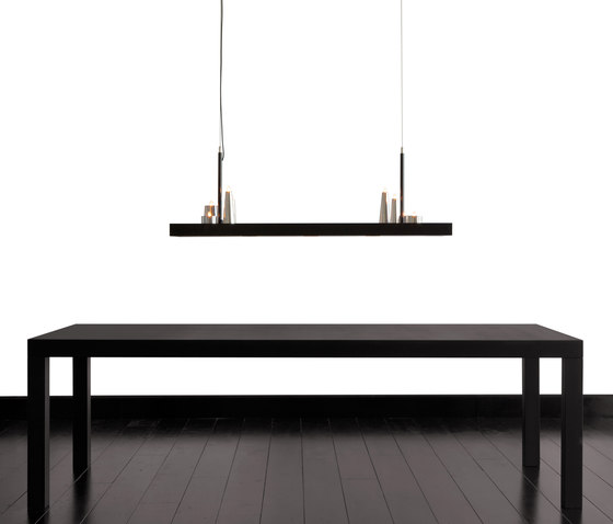 Table d’Amis hanging lamp long | Lampade sospensione | Brand van Egmond