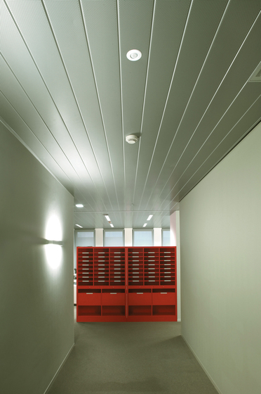 Metal Ceiling Linear Closed | Suspended ceilings | Hunter Douglas