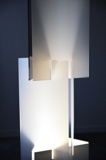Infini H451 floor lamp | Lampade piantana | Dix Heures Dix