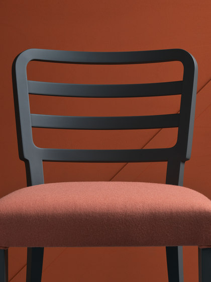 Wiener 12 | Chairs | Very Wood