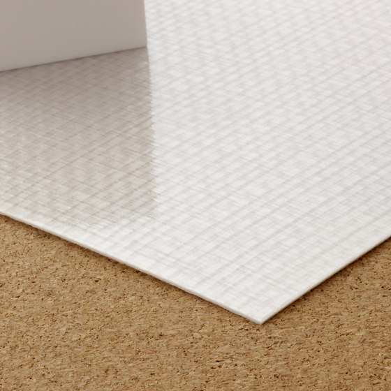 Woven polypropylene sheet | Plásticos | selected by Materials Council