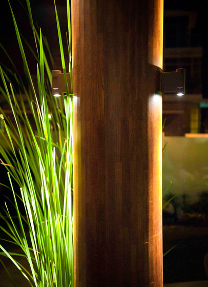 Tula two-way illumination | Facade lights | Arcluce