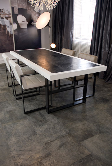 Tundra Grey | Leather tiles | Alphenberg Leather
