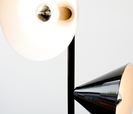 Vertical 1 | Free-standing lights | Atelier Areti